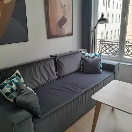 Superbe Moderne Idealement Situe, דירה ליון